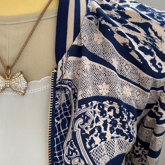 Women’s Lightweight printed satin bomber jacket - Picture 4 of 8